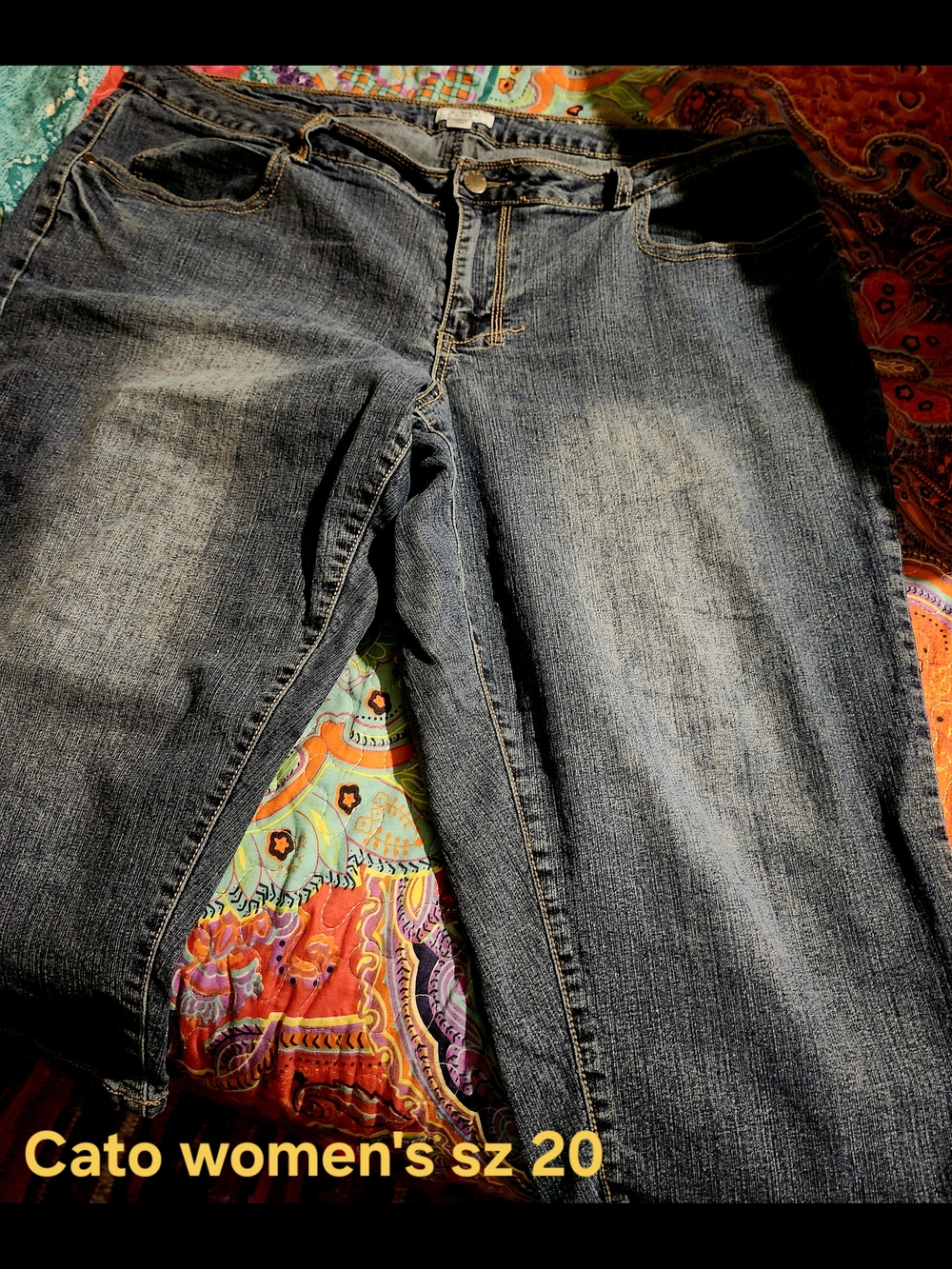 Cato Women's Medium Wash Capris - Sz 20